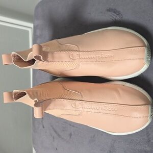 Women's Champion High Top Pull On size 9